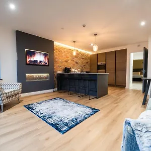 Escape Ordinary In Apartment Belfast
